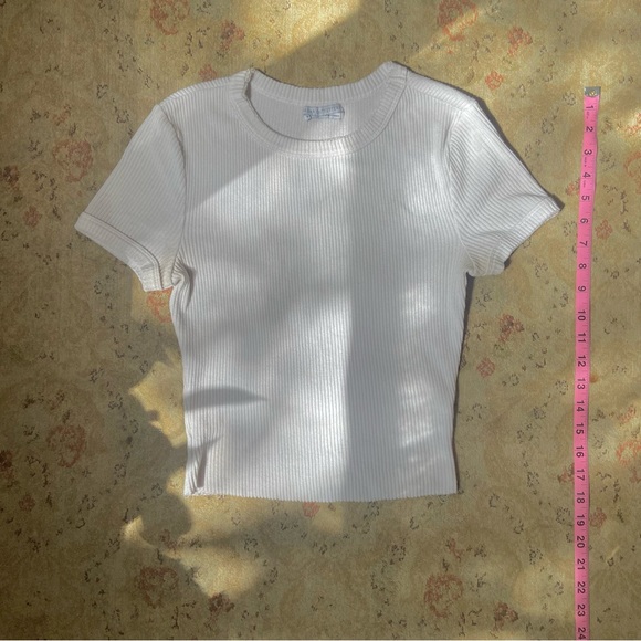 UO Perfect Ribbed Baby Tee - Picture 4 of 5